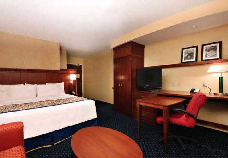 Courtyard By Marriott Las Vegas Stadium Area Room photo