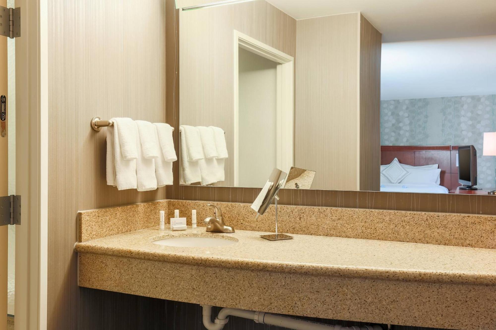 Courtyard By Marriott Las Vegas Stadium Area Exterior photo