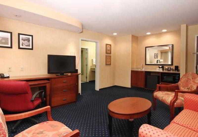 Courtyard By Marriott Las Vegas Stadium Area Exterior photo