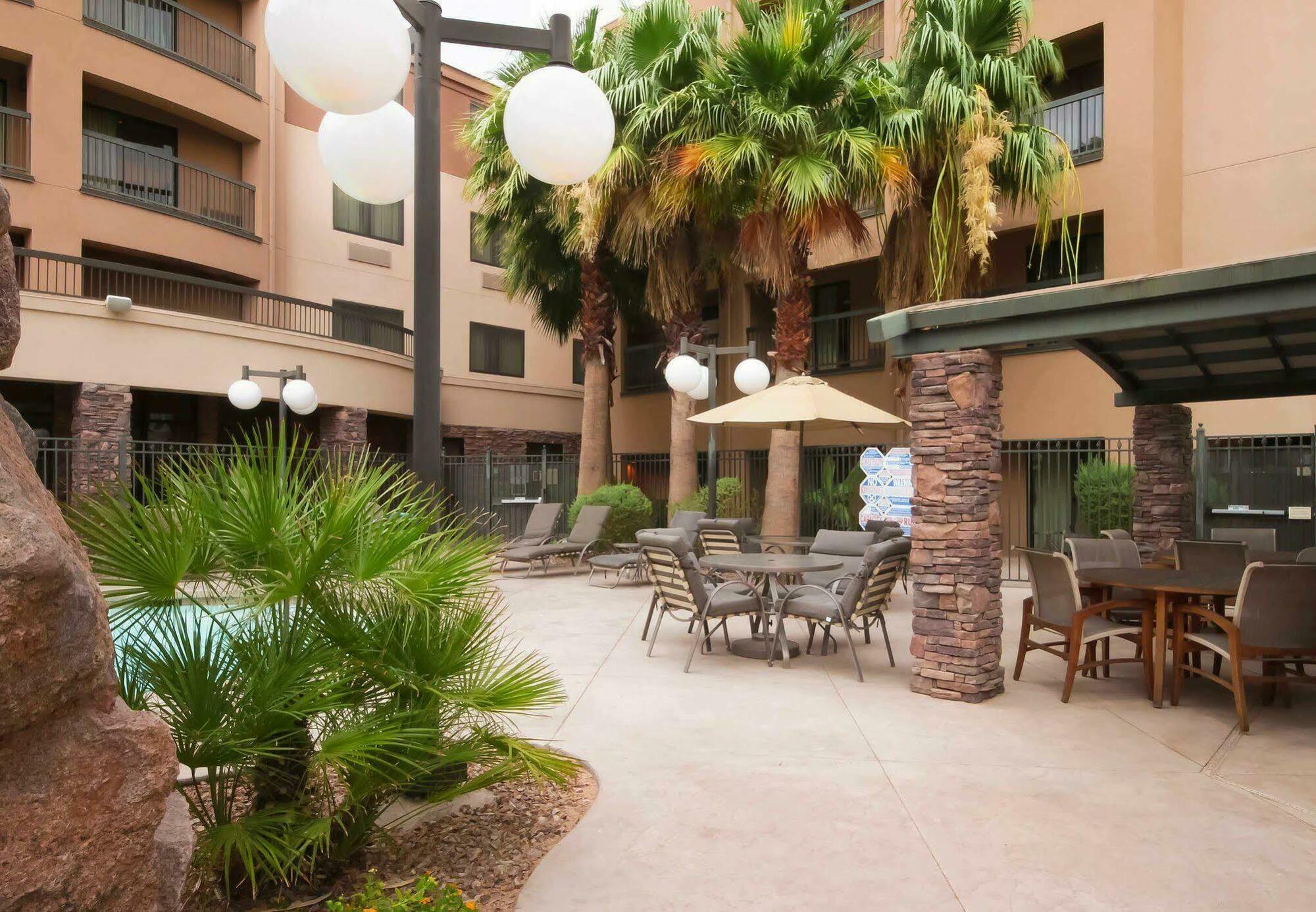 Courtyard By Marriott Las Vegas Stadium Area Exterior photo